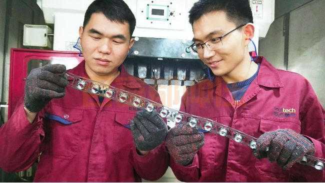 连续模冲压 料带系料点设计原则