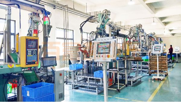 精密注塑  塑模工程师怎么工作的？